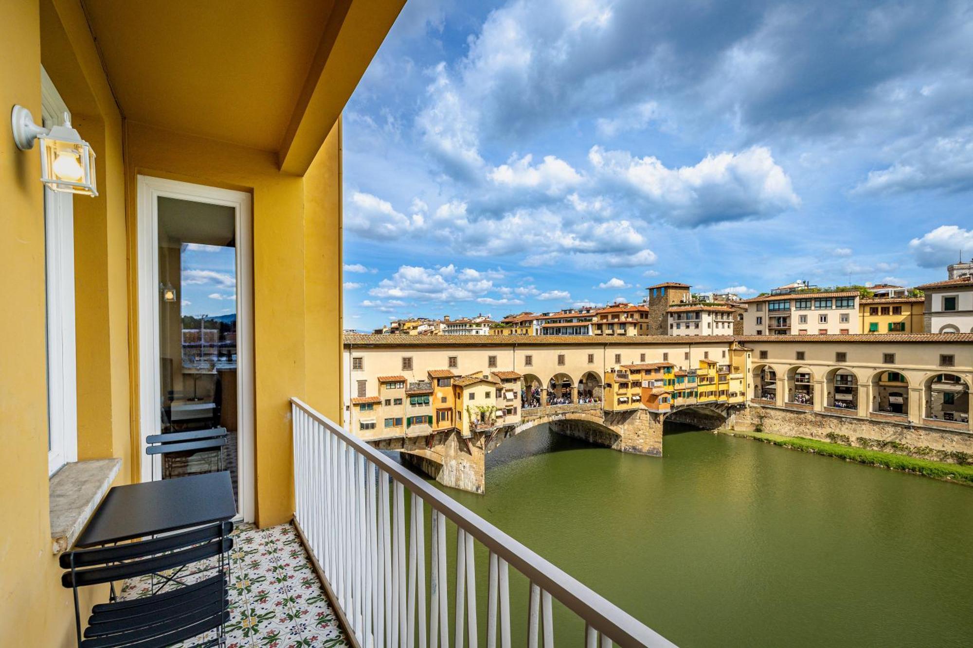 Yd Balcony On Pontevecchio View Apartment Florence Exterior photo