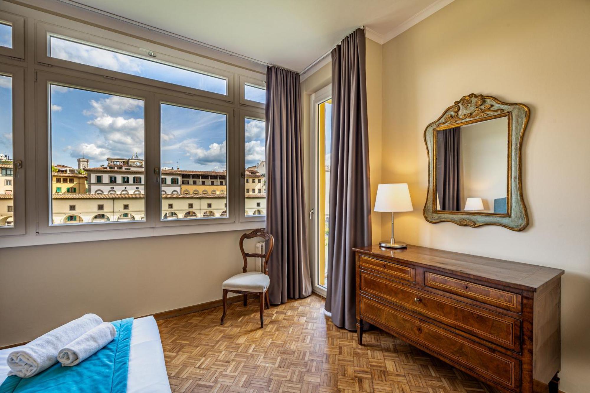 Yd Balcony On Pontevecchio View Apartment Florence Exterior photo