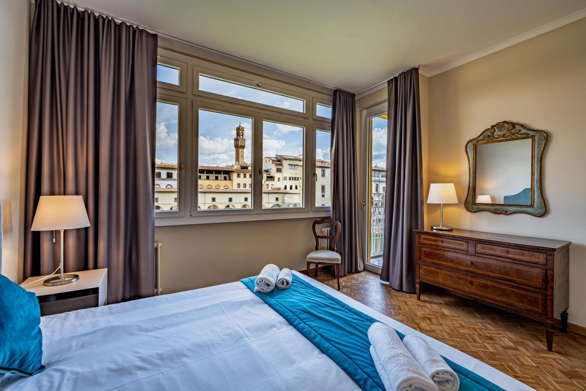 Yd Balcony On Pontevecchio View Apartment Florence Exterior photo
